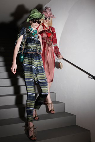 images/cast/10150218290337035=one part of my job on fabric - Resort 2012 -