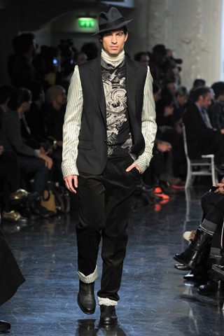 images/cast/10150473640357035=my job on fabrics Fall 2012 jean paul gaultier man collection