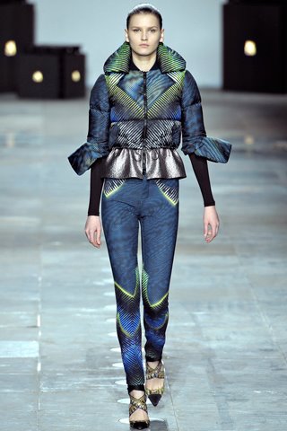 images/cast/10150541334292035=my job on fabric x=peter pilotto Fall 2012 london