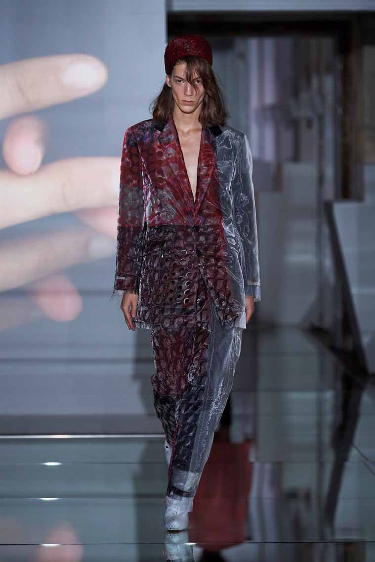 images/cast/20201000030000111=Summer 2020 COLOUR'S COMPANY fabrics x=Maison Margiela Couture