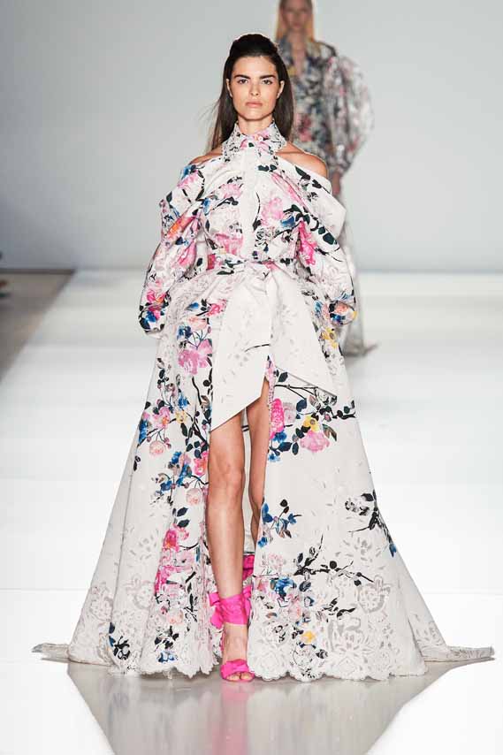 images/cast/20202000030000100=F.W. 2020-21 COLOUR'S COMPANY fabrics x=Ralph & Russo Haute Couture